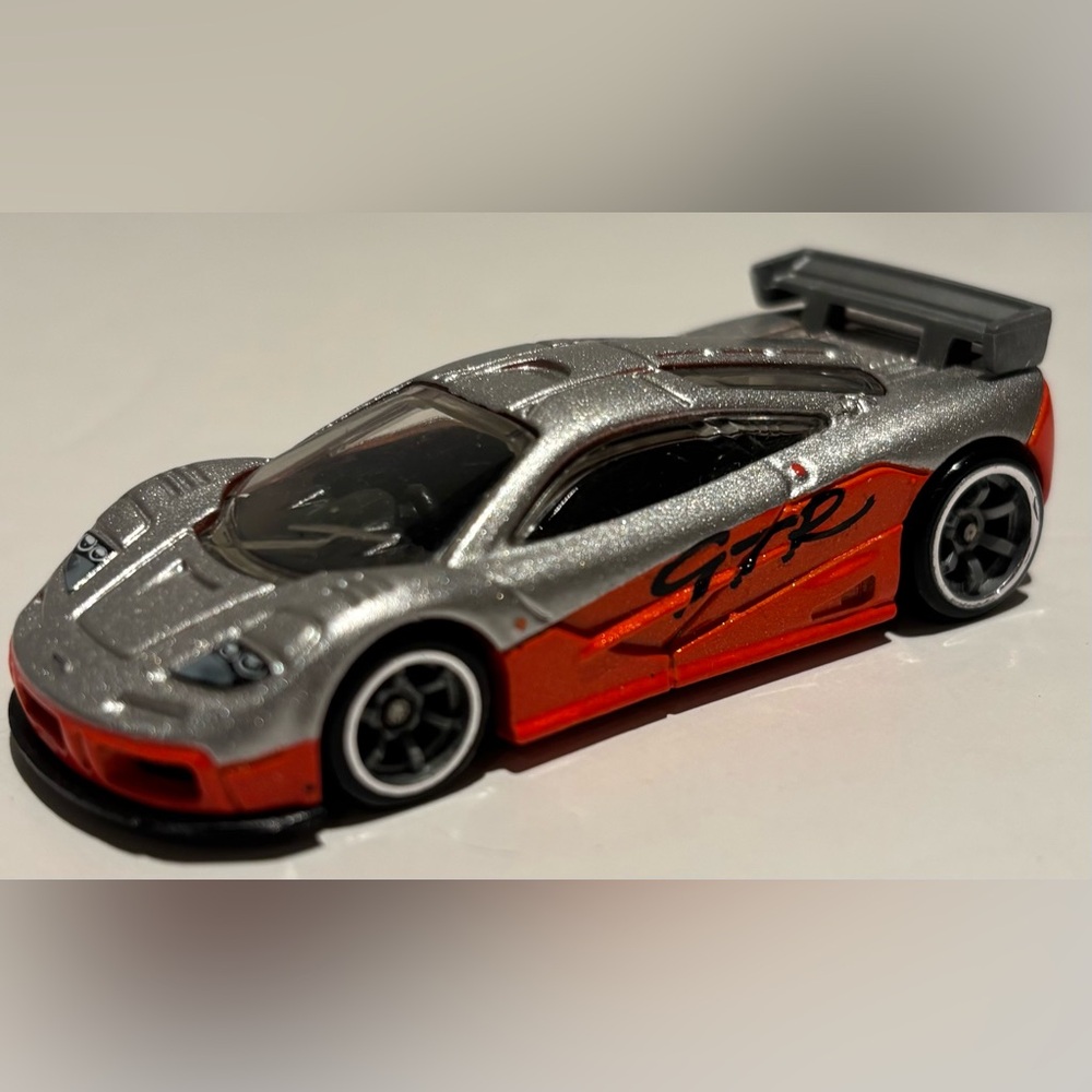 2010 Hot Wheels Speed Machines McLaren F1 GTR Silver & Orange Rare